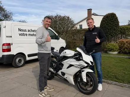Yamaha R6 sold